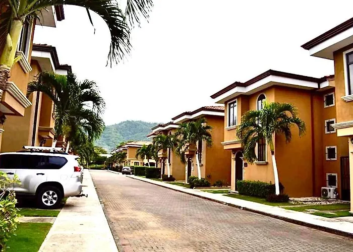 Tropical Retreat For 7 Near Pool Gated Community * Coco