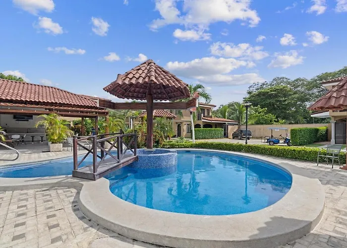 Tropical Retreat For 7 Near Pool Gated Community Villa *