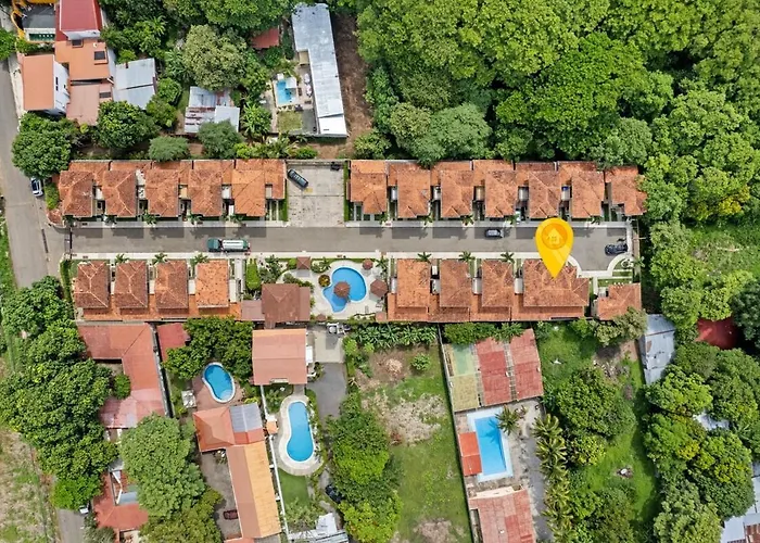 Tropical Retreat For 7 Near Pool Gated Community Villa *